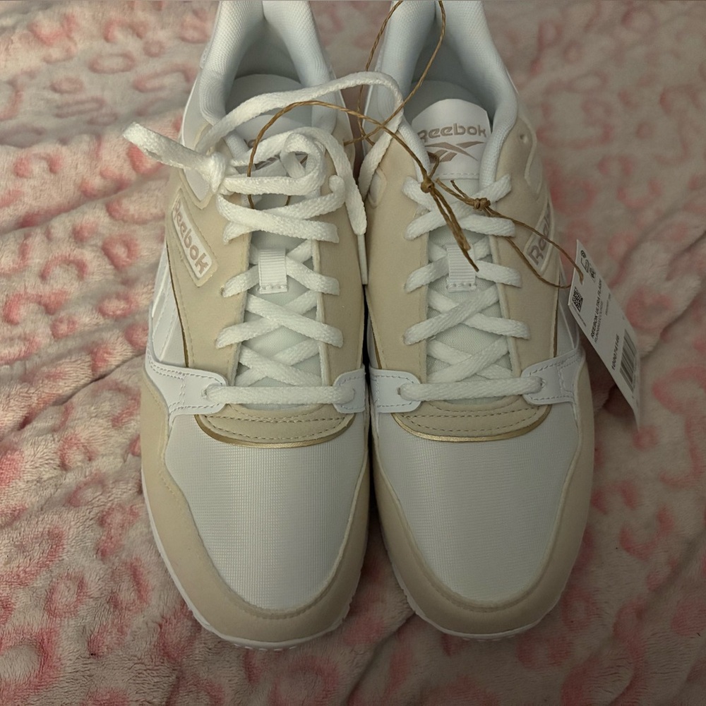 Reebok Women's Beige and White Sneakers